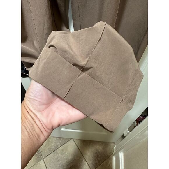 Athleta Cardiff Pant Size 10 TALL Rustic Beige High Rise Outdoor Work Travel EUC - Picture 12 of 16